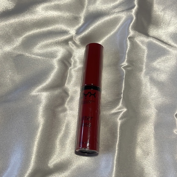 ⭐️ 3 for $15 ⭐️ NYX BUTTER GLOSS APPLE CRISP - Picture 2 of 3